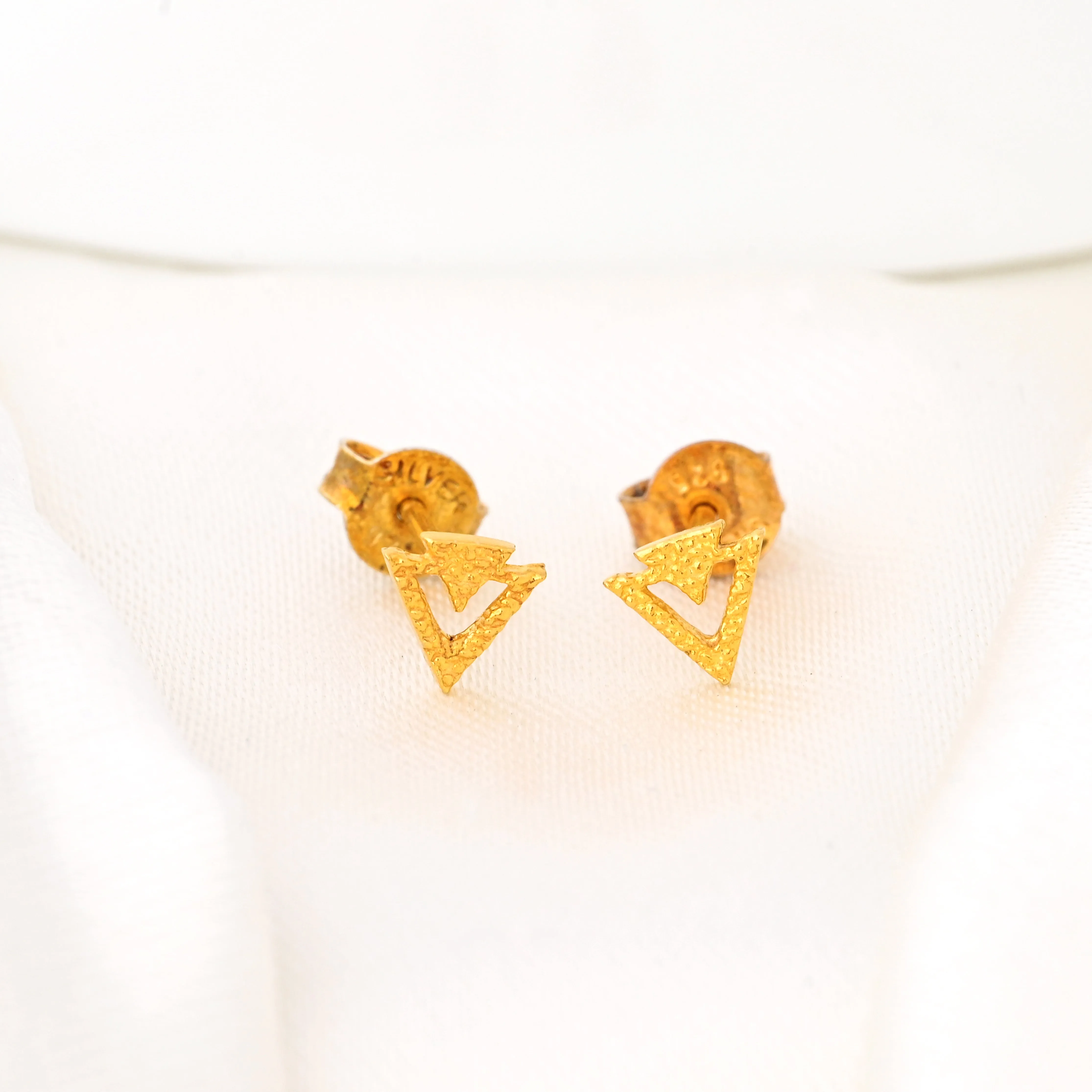Tiny Arrowhead Stud Earrings - 925 Sterling Silver
